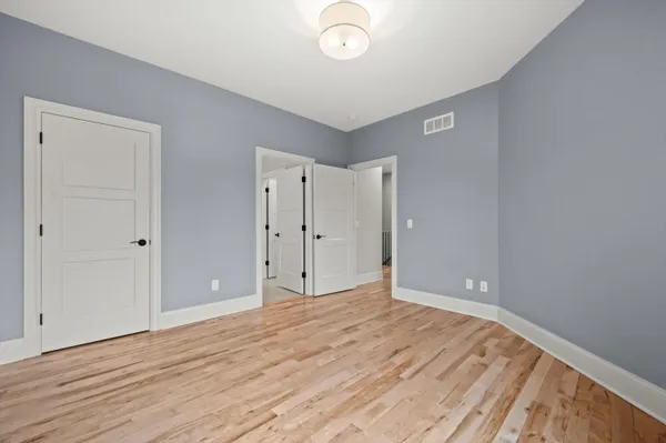 $999,900 | W248-n2151 Kettle Cove Court, Pewaukee, WI 53072