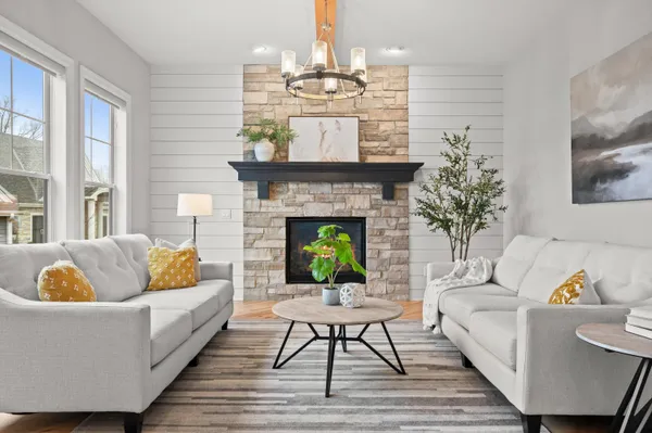 $999,900 | W248-n2151 Kettle Cove Court, Pewaukee, WI 53072