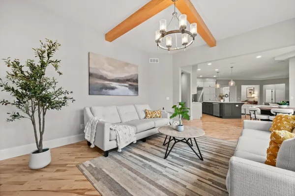 $999,900 | W248-n2151 Kettle Cove Court, Pewaukee, WI 53072