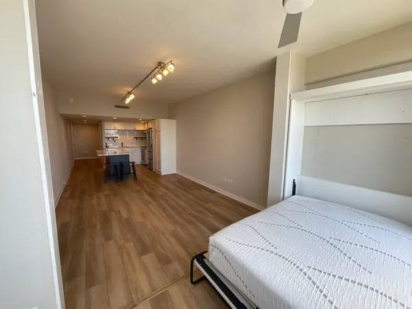 $1,995 | 14 Lockwood Drive, Unit 5L, Charleston, SC 29401