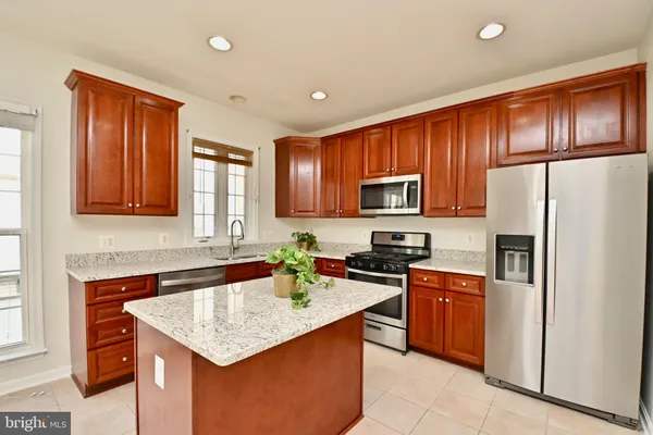 $3,200 | 5027 Village Fountain Place, Centreville, VA 20120