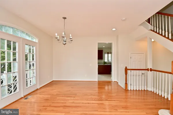$3,200 | 5027 Village Fountain Place, Centreville, VA 20120