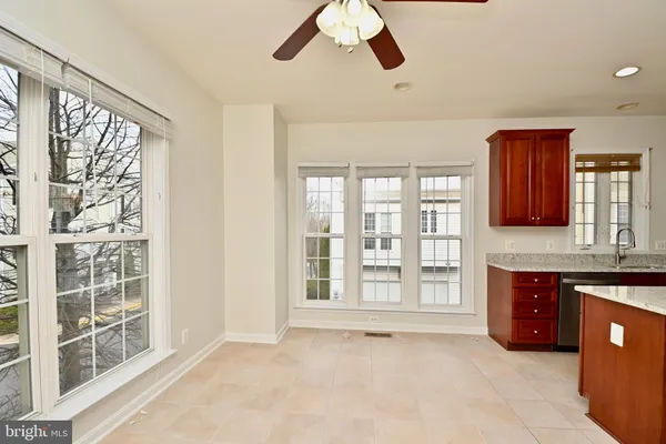 $3,200 | 5027 Village Fountain Place, Centreville, VA 20120
