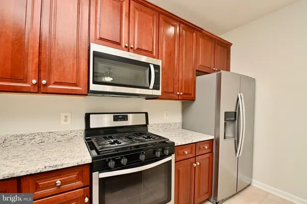 $3,200 | 5027 Village Fountain Place, Centreville, VA 20120