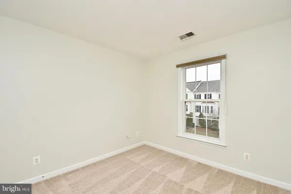 $3,200 | 5027 Village Fountain Place, Centreville, VA 20120