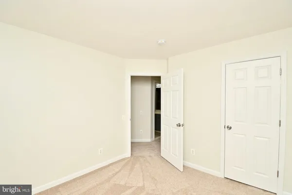 $3,200 | 5027 Village Fountain Place, Centreville, VA 20120