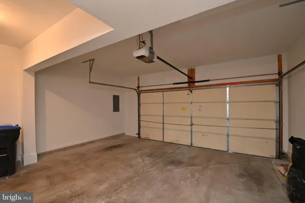 $3,200 | 5027 Village Fountain Place, Centreville, VA 20120