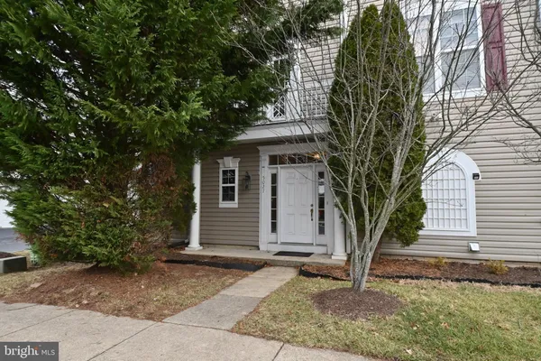 $3,200 | 5027 Village Fountain Place, Centreville, VA 20120