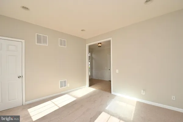 $3,200 | 5027 Village Fountain Place, Centreville, VA 20120