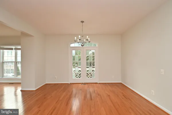 $3,200 | 5027 Village Fountain Place, Centreville, VA 20120