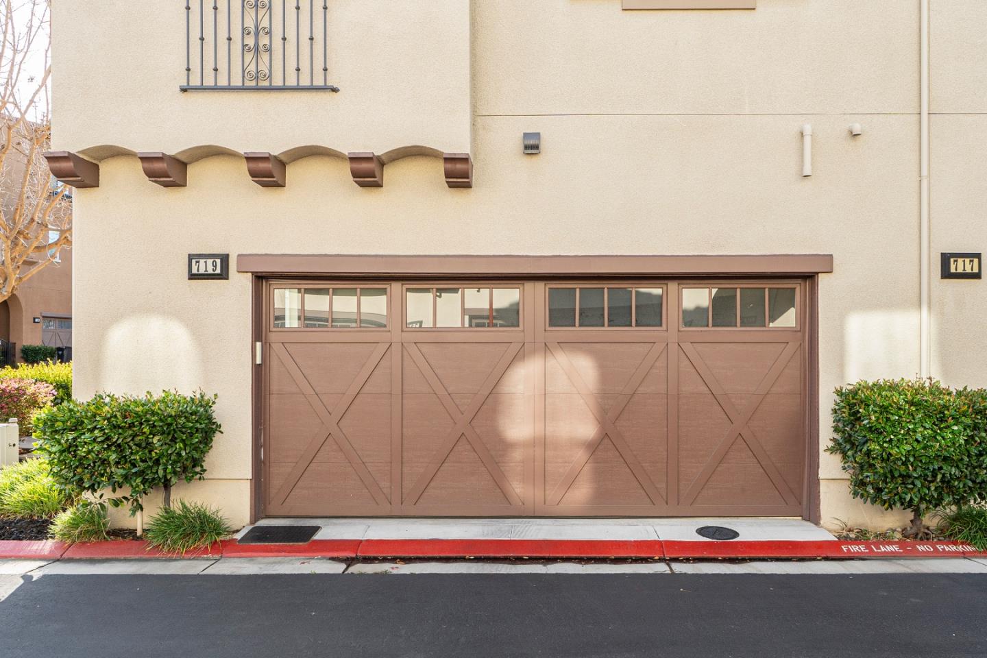 719 Raines Terrace Sunnyvale, CA 94087 - Photo 32 of 47 a white and white tub sitting in a bathroom