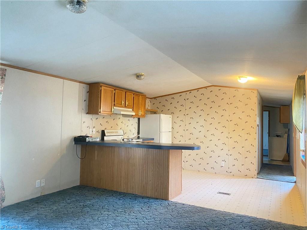 132 Johnson Caldwell Road Boomer, NC 28606 - Photo 5 of 23 Gallery Image 5