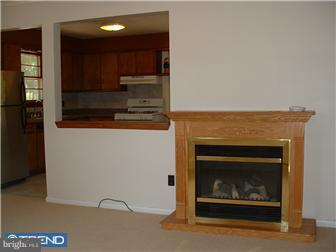1022 Alvine Road Elmer, NJ 08318 - Photo 7 of 11 Living Room