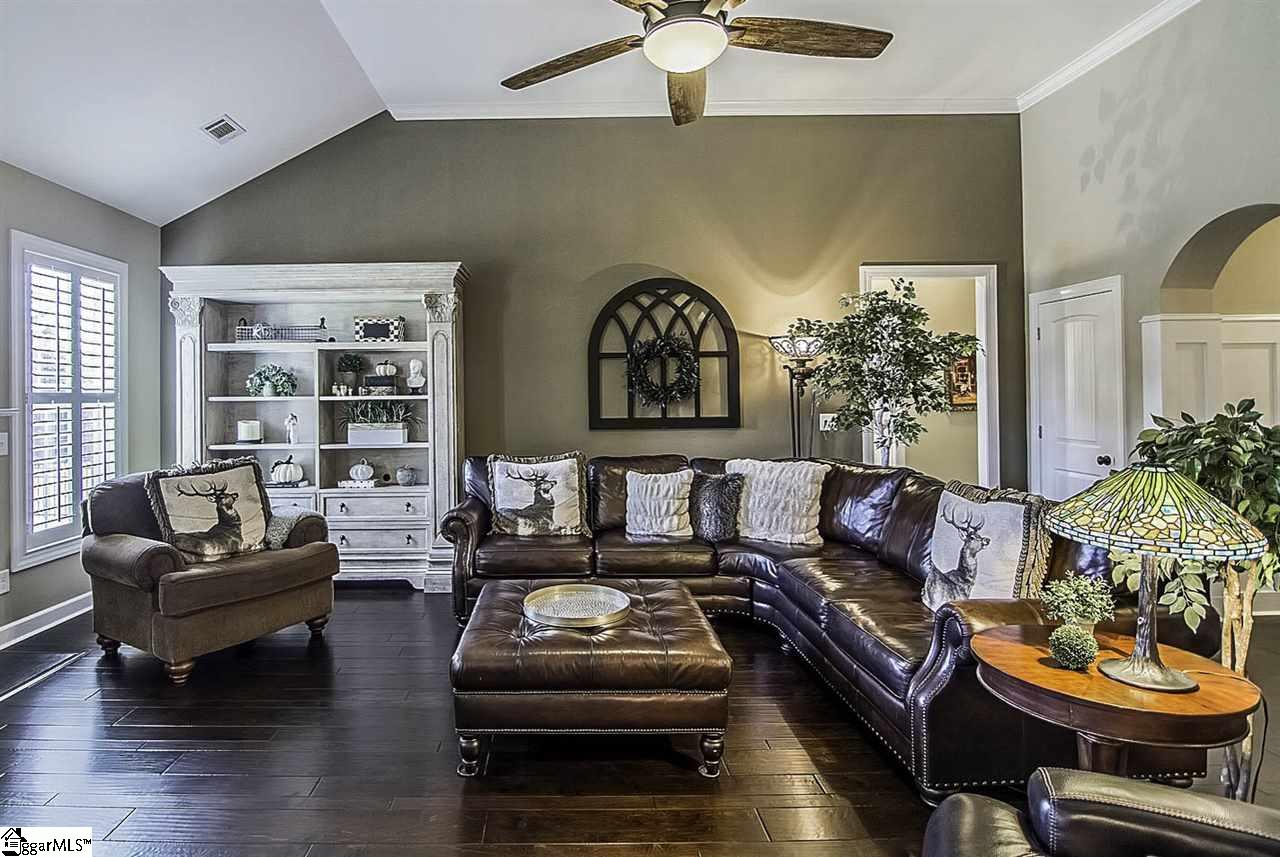 409 Chillingham Court Fountain Inn, SC 29644 - Photo 3 of 36 Gallery Image 3