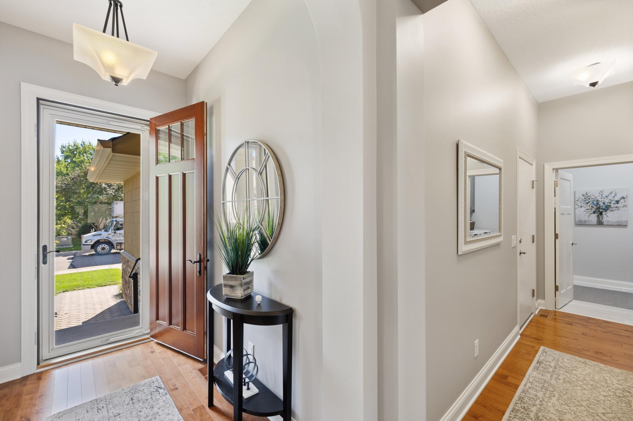 8752 Lake Riley Drive Chanhassen, MN 55317 - Photo 7 of 55 Gallery Image 7