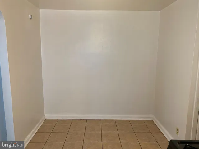 $1,400 | 6434 Oxford Avenue, Unit 2, Philadelphia, PA 19111