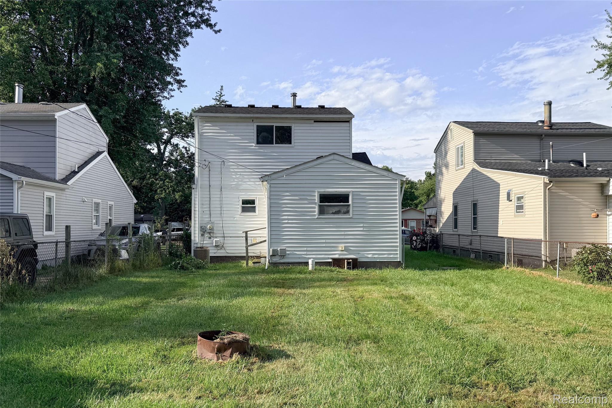 26137 Superior Road Taylor, MI 48180 - Photo 5 of 34 Additional content