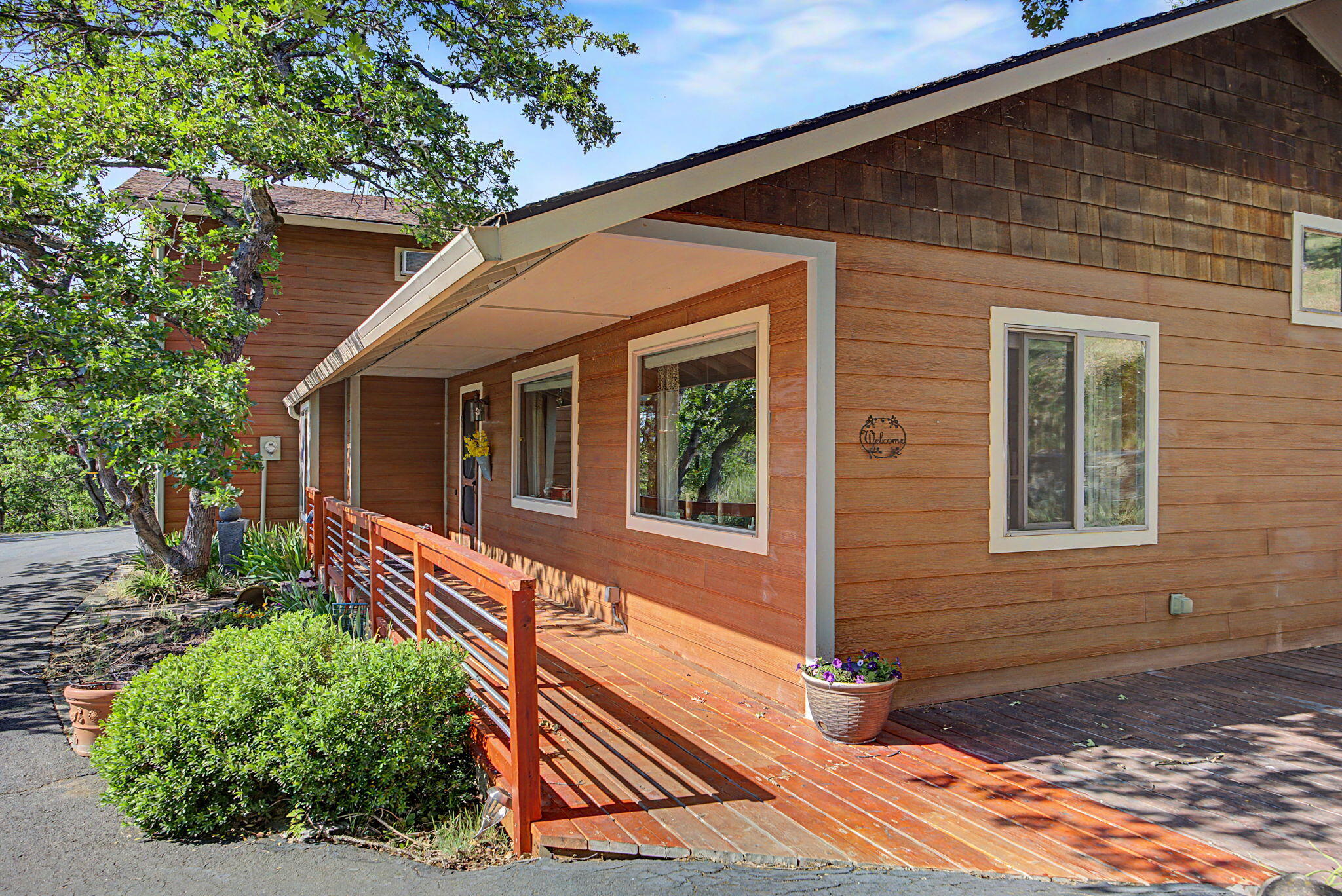 5366 Pioneer Road Medford, OR 97501 - Photo 1 of 36 APX_1827