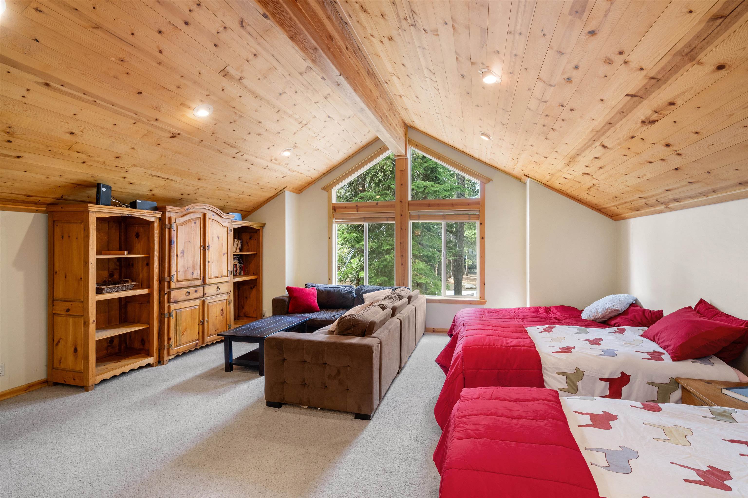 12851 Ski View Loop Truckee, CA 96161 - Photo 22 of 28 a bed room with a bed and furniture