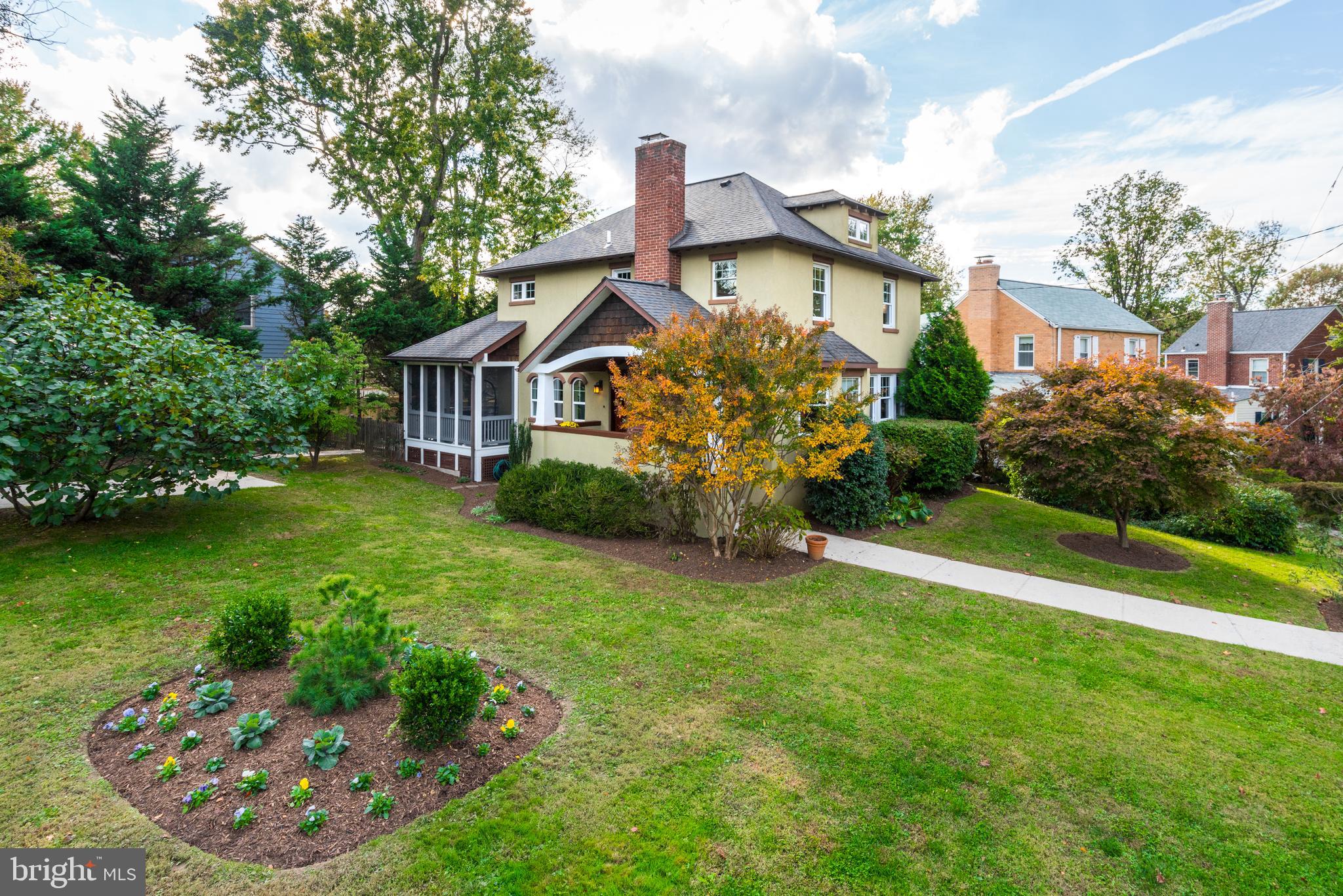 9100 Warren Street Silver Spring, MD 20910 - Photo 3 of 67 LOCATED ON CORNER LOT W/PROFESSIONAL LANDSCAPING