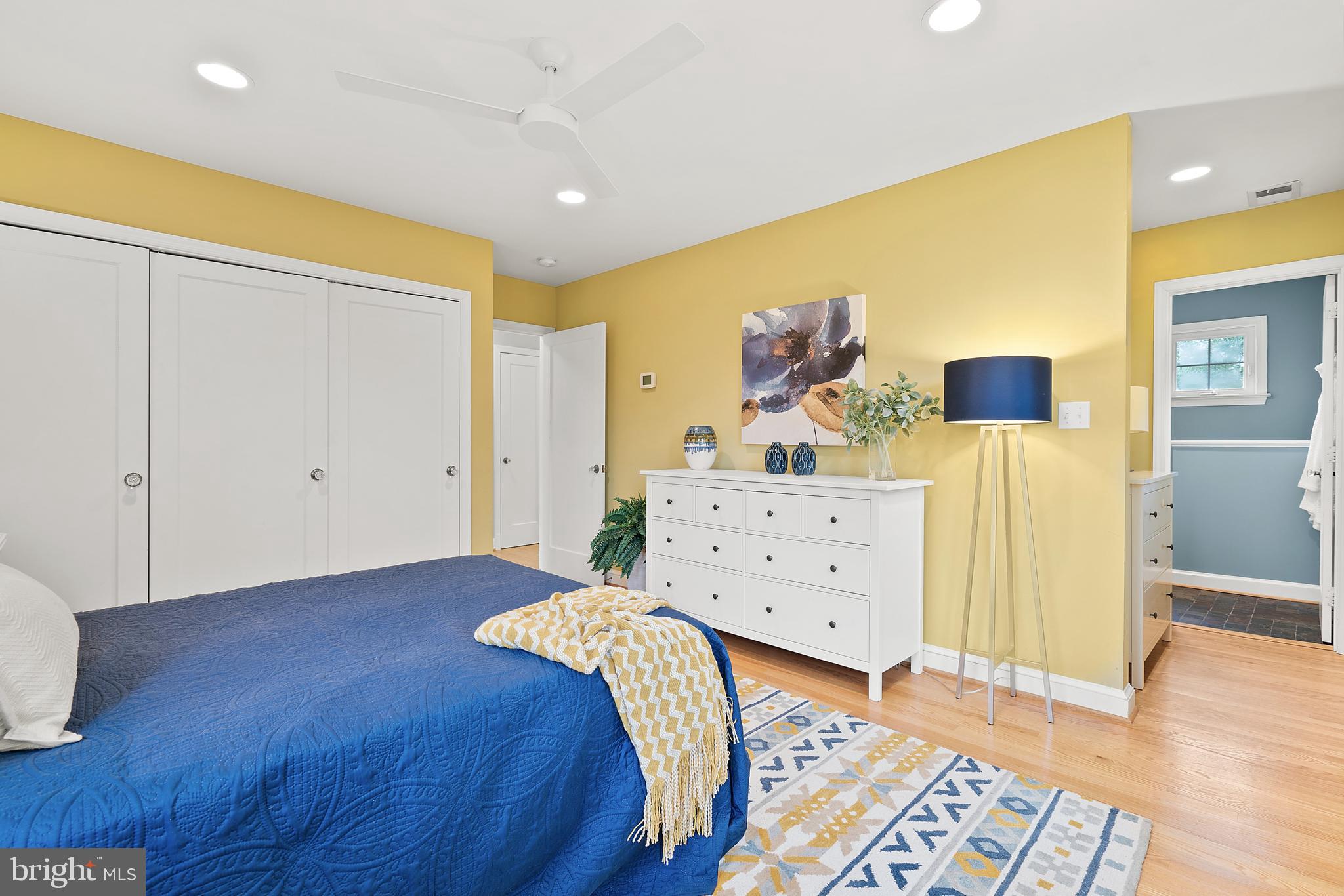 9100 Warren Street Silver Spring, MD 20910 - Photo 33 of 67 VIEW TOWARD ENTRY AND TO ENSUITE BATH