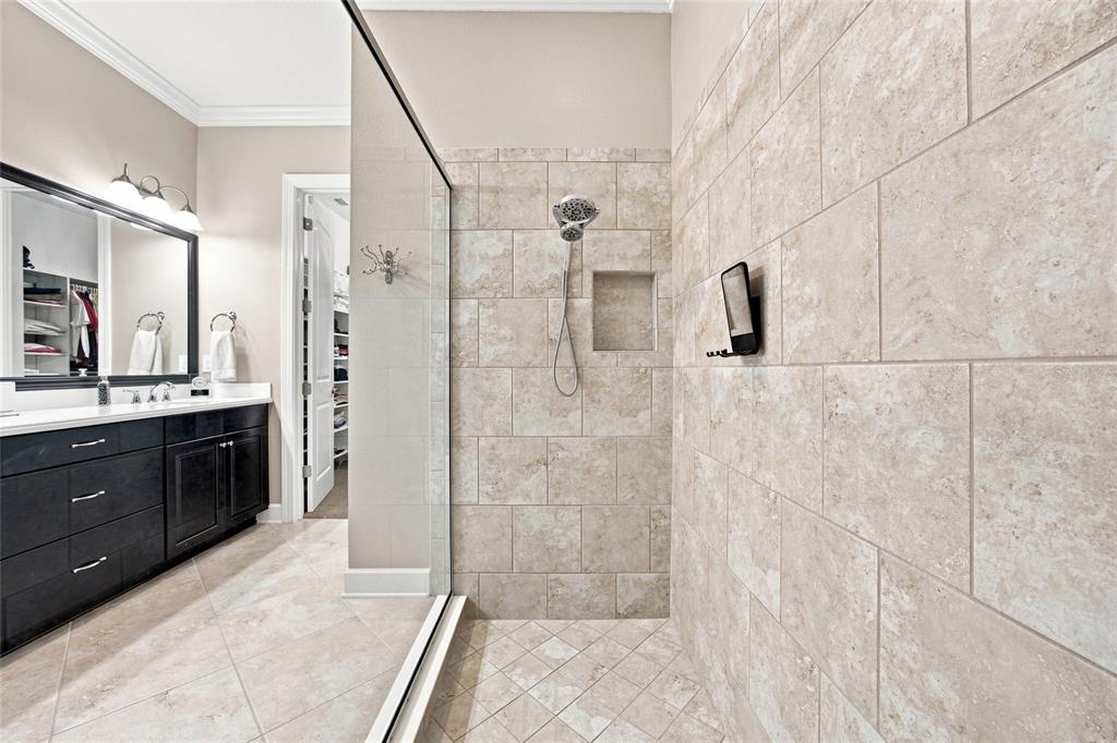 8557 Grand Alberato Road Tampa, FL 33647 - Photo 13 of 55 Gallery Image 13