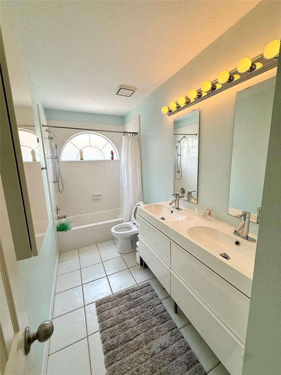 2651 Hidden Ridge Drive Arlington, TX 76006 - Photo 17 of 34