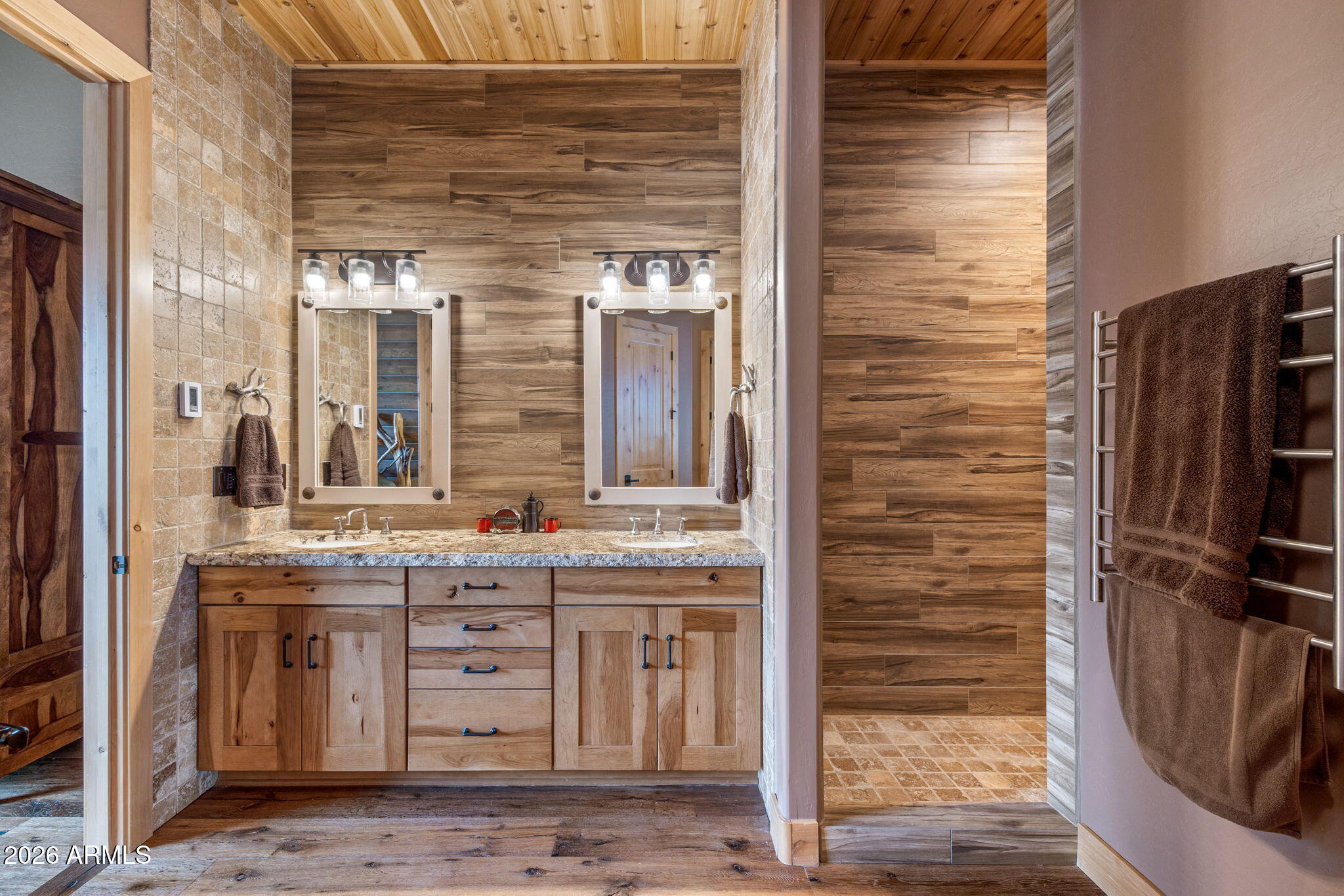 758 Southlake Road Lakeside, AZ 85929 - Photo 25 of 95 32 GUEST VANITY MAIN
