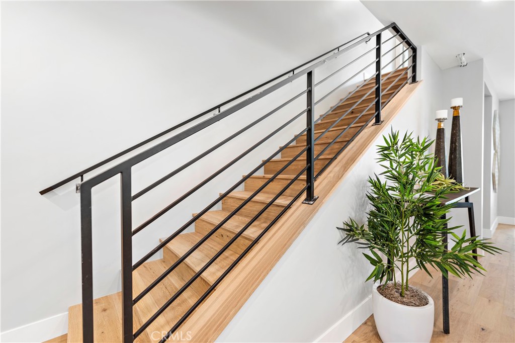 33889 Robles Drive Dana Point, CA 92629 - Photo 40 of 42 a picture of stairs