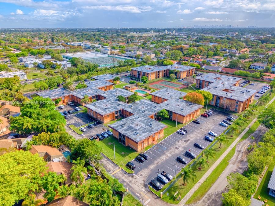 9459 Southwest 76th Street, Unit R5 Miami, FL 33173 - Photo 25 of 33 an aerial view of multiple house