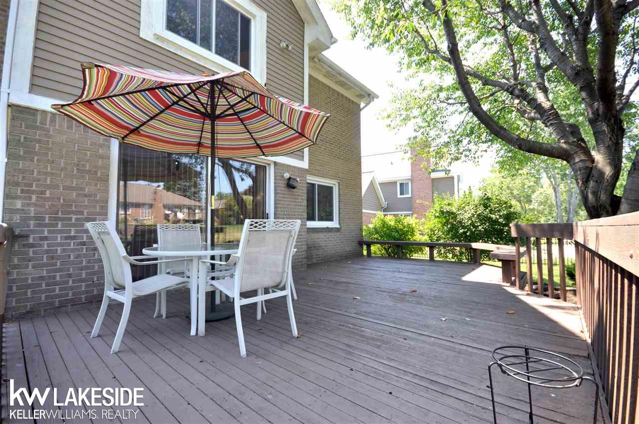 1658 Hillside Lane Rochester Hills, MI 48307 - Photo 26 of 32