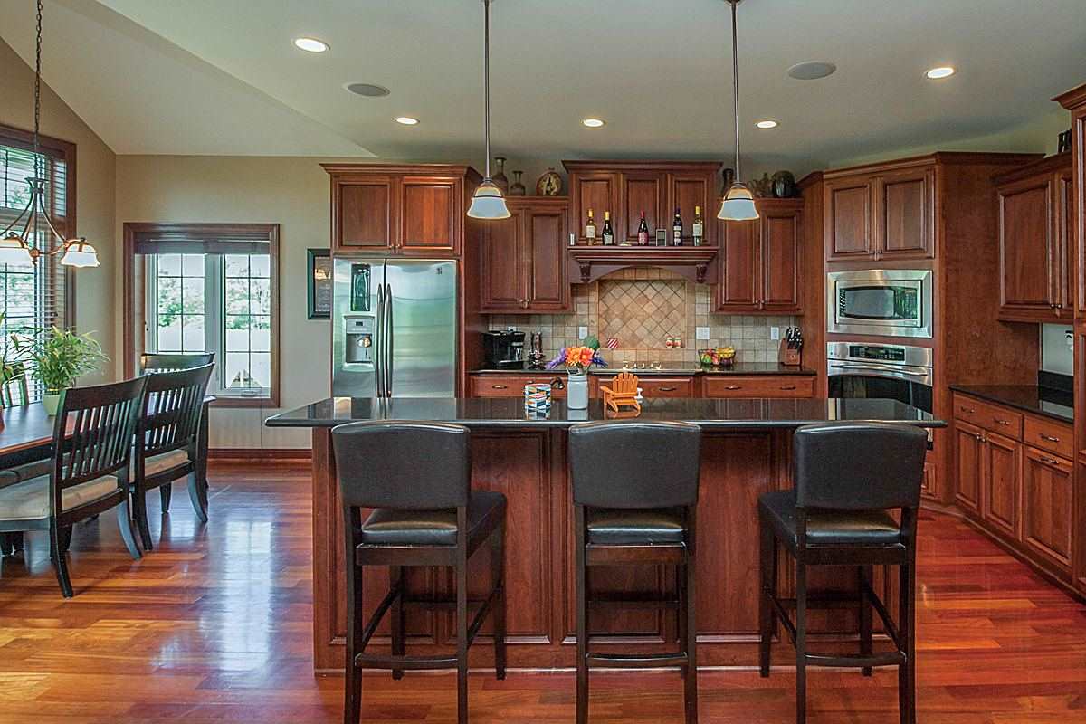 3250 Newcastle Road Marion, IA 52302 - Photo 2 of 25 Gallery Image 2