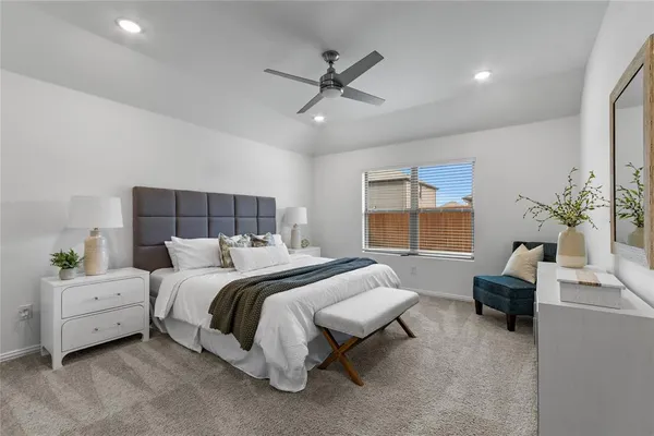 $2,450 | 544 Hickory Rdg Drive, Van Alstyne, TX 75495