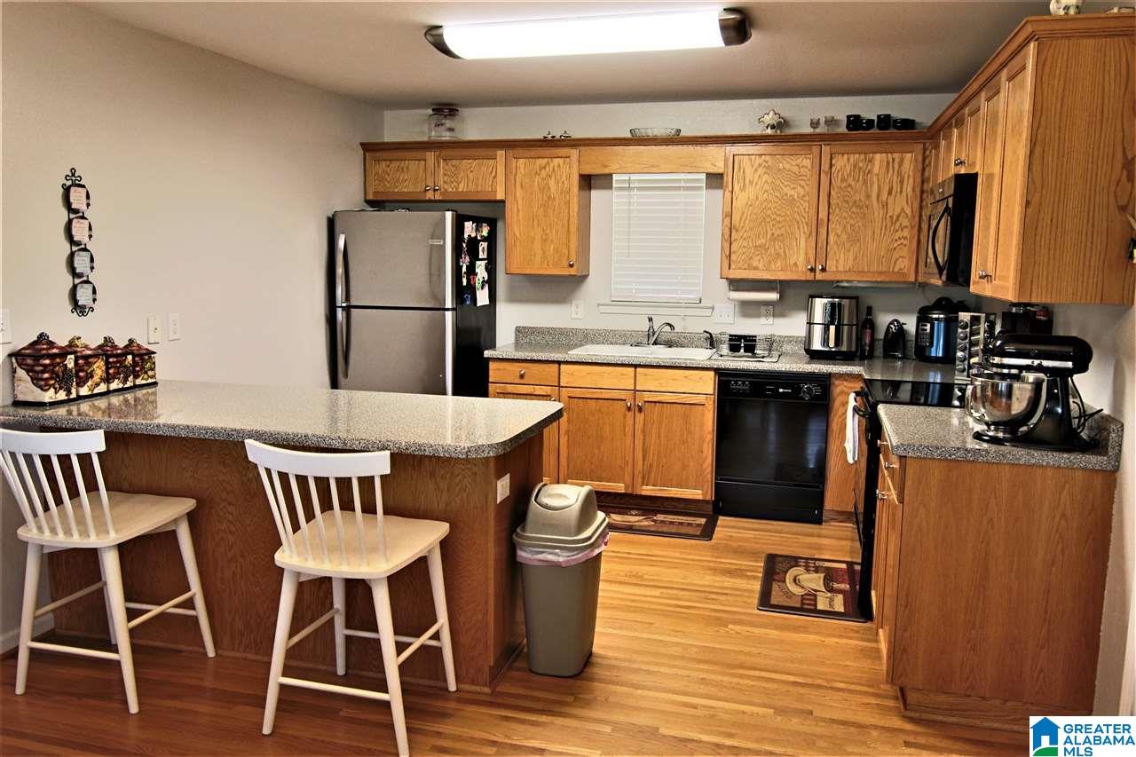 155 Cassy Circle Jemison, AL 35085 - Photo 2 of 19