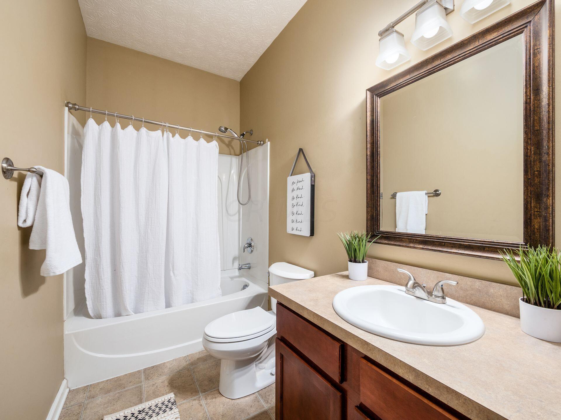 172 Stockard Loop Delaware, OH 43015 - Photo 30 of 45 Full Bath