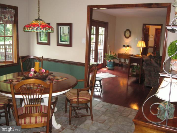 Breakfast Room