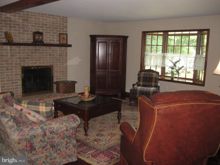 60 Seminary Road Glenmoore, PA 19343 - Photo 8 of 25 Family Room