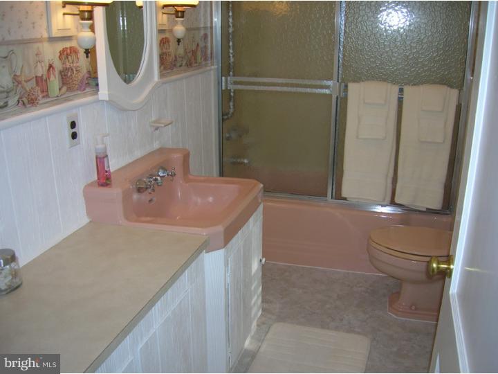 448 Pinecrest Road Springfield, PA 19064 - Photo 15 of 22 Bathroom