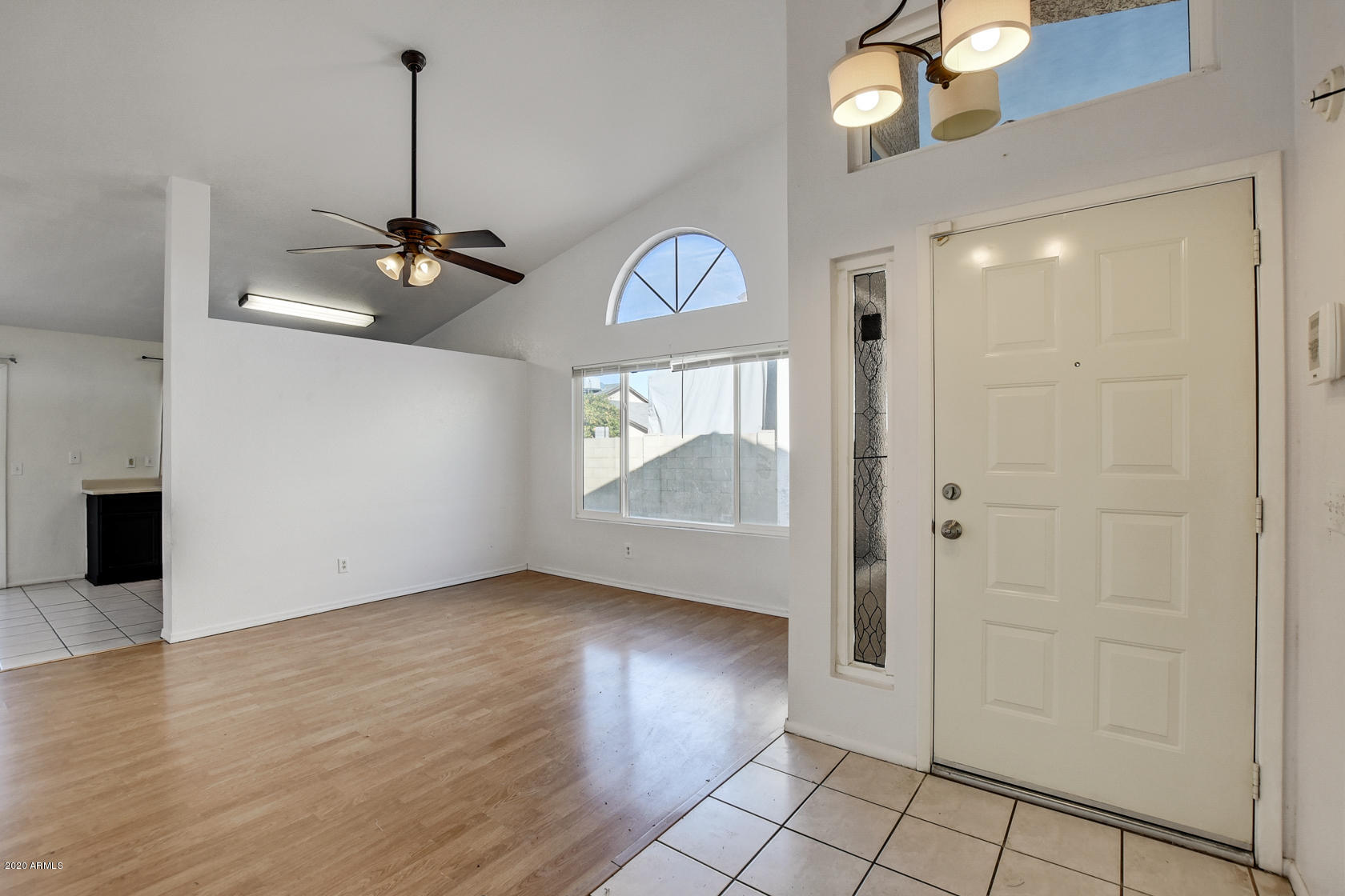 1738 East Carter Road Phoenix, AZ 85042 - Photo 3 of 35 5-Great Room