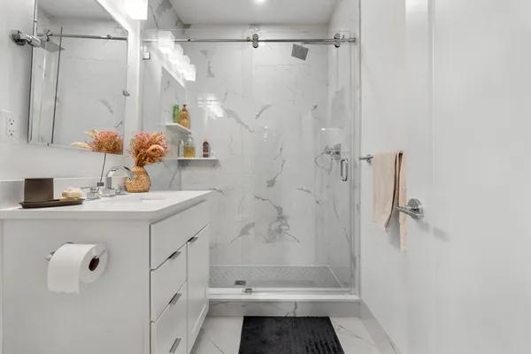 $4,400 | 49 Rogers Street, Unit 7, Boston, MA 02127