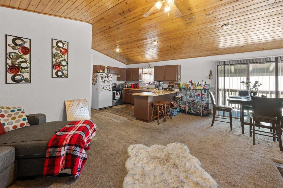 396 Riverside Avenue Sugarloaf, CA 92386 - Photo 5 of 21 05-DSC_3131
