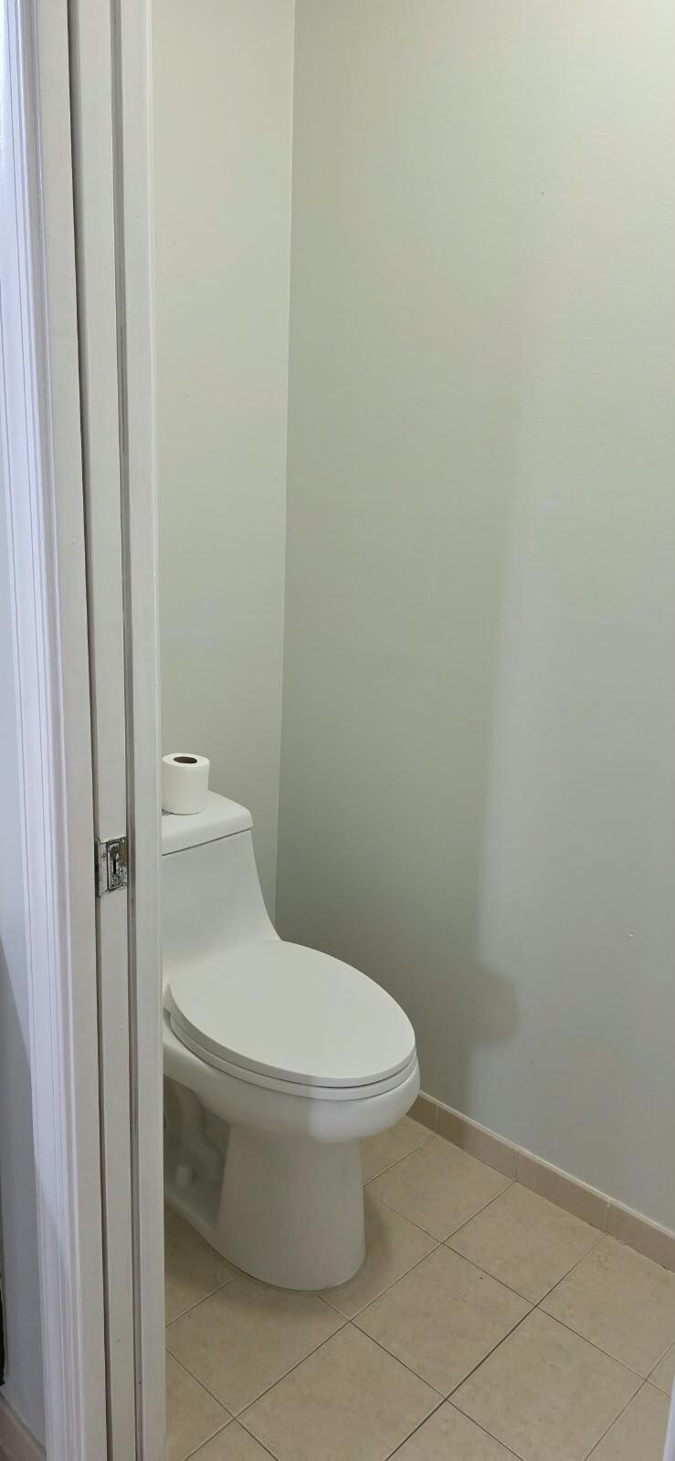 2370 Center Stone Lane Riviera Beach, FL 33404 - Photo 18 of 31 Bathroom