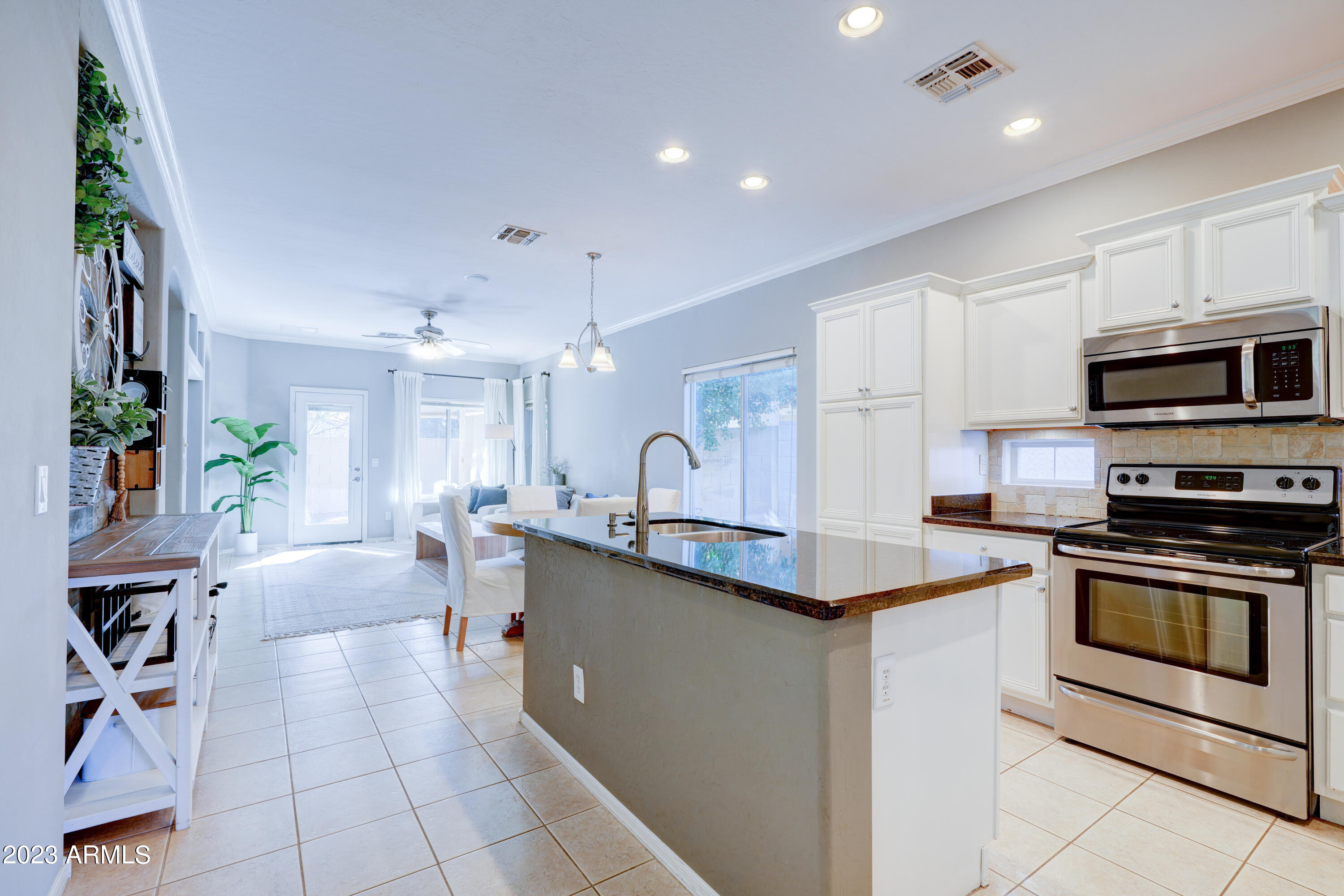 1743 South Rome Street Gilbert, AZ 85295 - Photo 10 of 35 1743 S Rome st-27