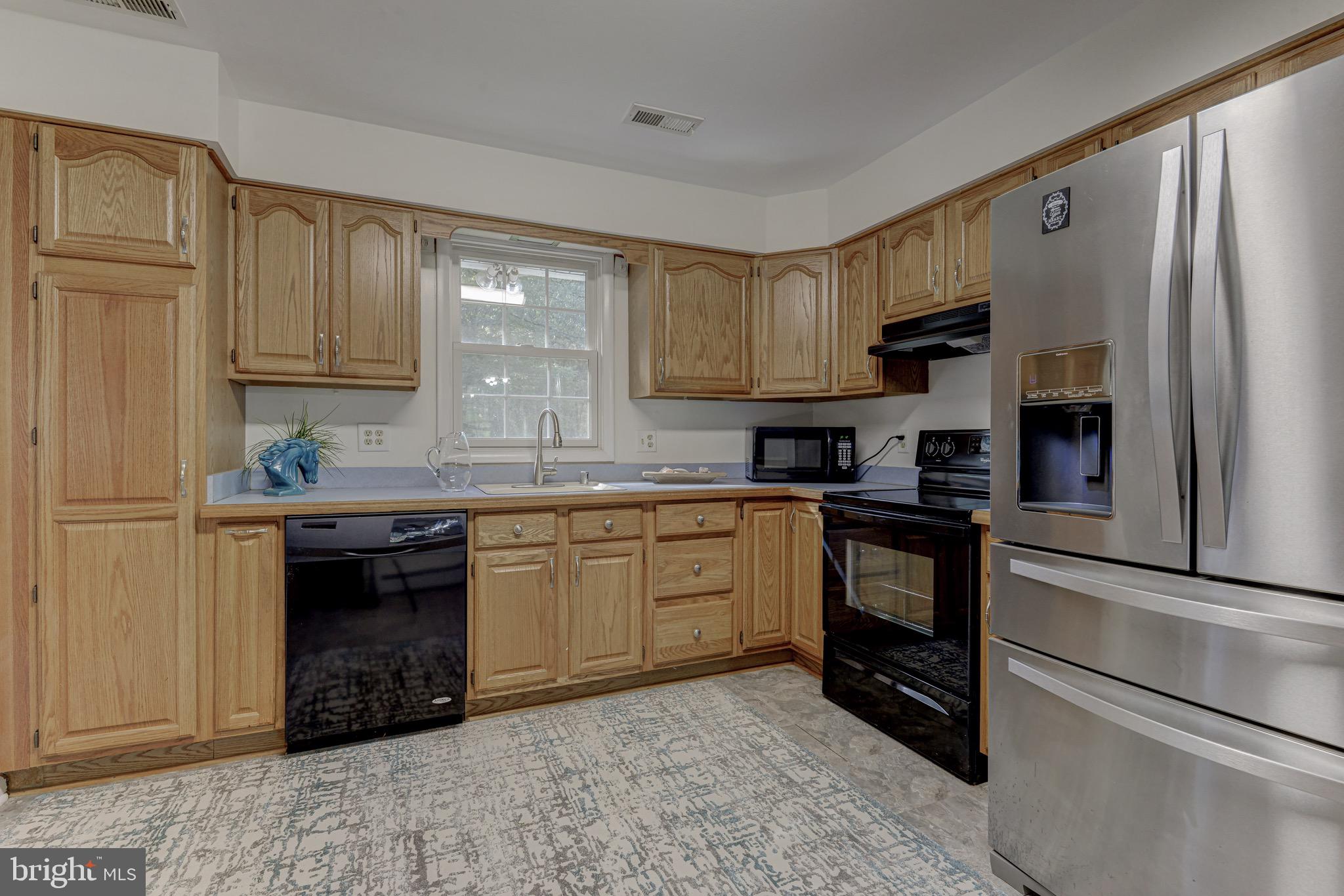1587 Colony Road Pasadena, MD 21122 - Photo 8 of 40 Gallery Image 8