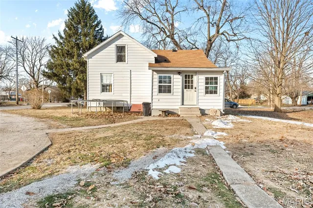 $95,000 | 317 South Hickory Street, Bunker Hill, IL 62014