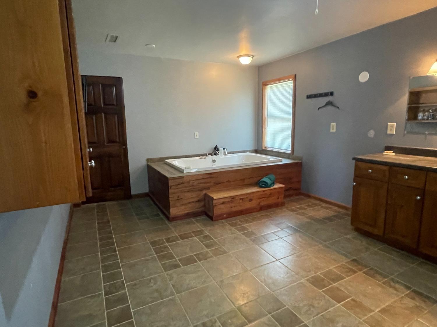 12302 Bennett Road Florence, IN 47020 - Photo 15 of 39 Master Bath