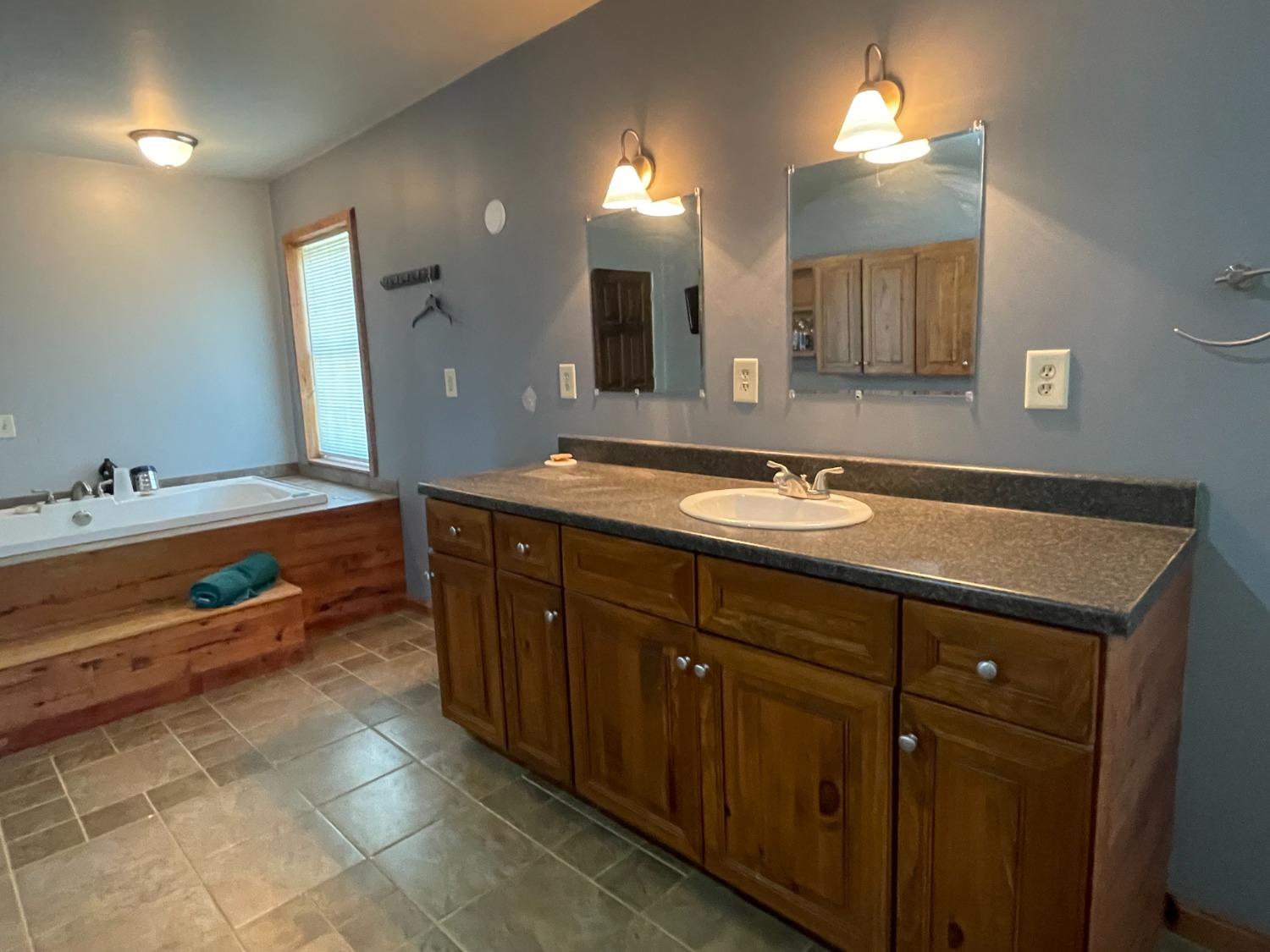 12302 Bennett Road Florence, IN 47020 - Photo 19 of 39 Master Bath