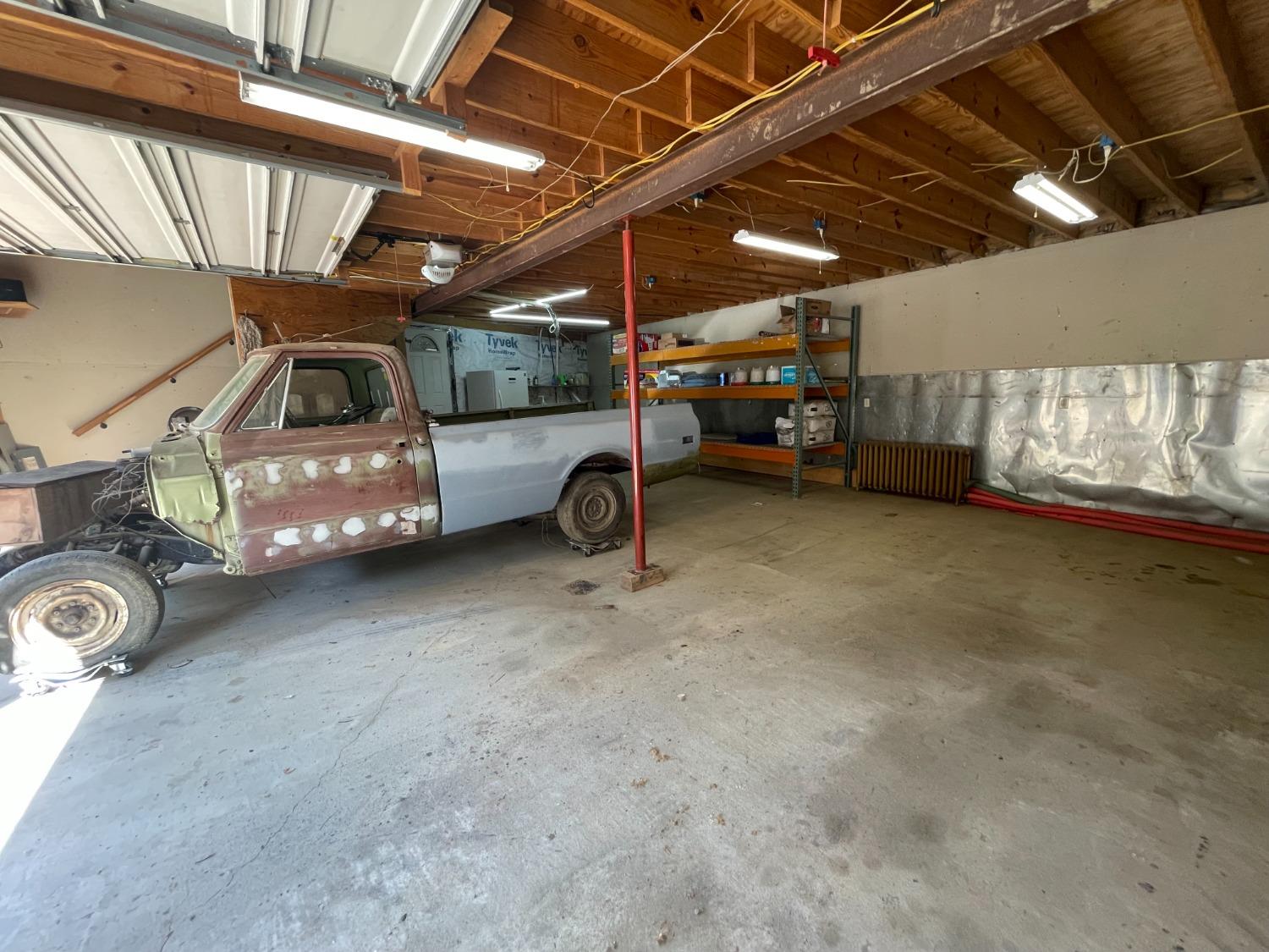 12302 Bennett Road Florence, IN 47020 - Photo 32 of 39 Attached Garage
