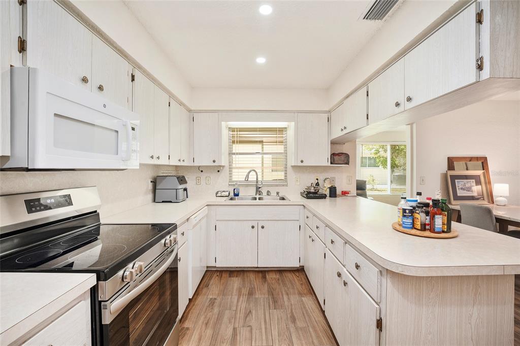 8560 Southwest 90th Street, Unit E Ocala, FL 34481 - Photo 32 of 59