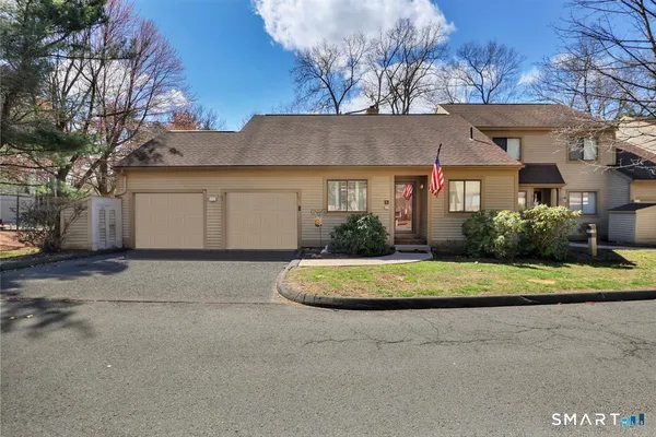 $385,900 | 5 Haddam Drive, Unit 5, Avon, CT 06001